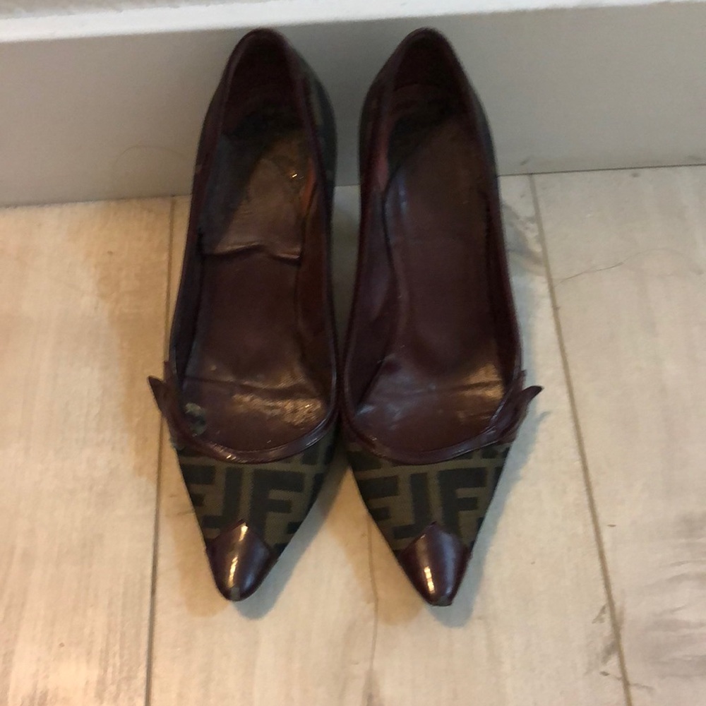 Fendi low heel pumps